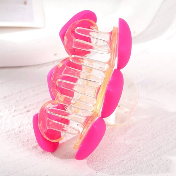 NWT Pink Heart Hair Clip string hold - Picture 10 of 11